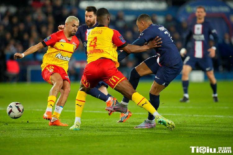 英雄联盟S15全球总决赛-赛地聚焦——法甲赛后热度飙升，新疆广汇防线松动，震撼外界，医务组通报恢复